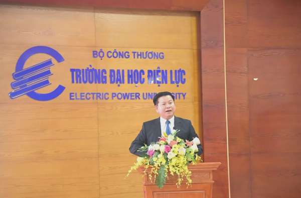 PGS.TS. Đinh Văn Châu phát biểu tại Lễ bế mạc.
