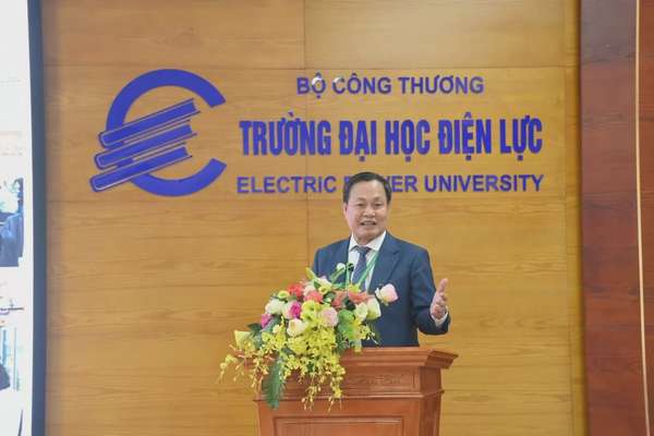 GS.TS. Nguyễn Hữu Đức - Trưởng đoàn kiểm định.