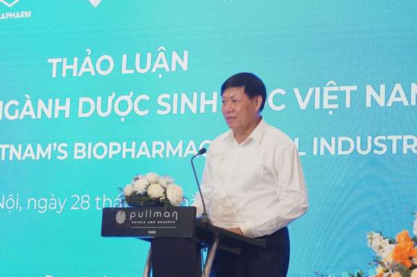 Thứ trưởng Bộ Y tế Đỗ Xuân Tuyên phát biểu tại hội nghị