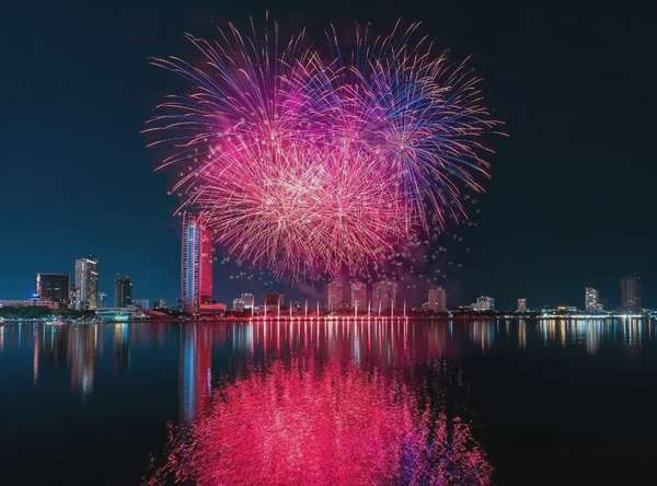 Tối 31/5 sẽ chính thức khai mạc Lễ hội pháo hoa Đà Nẵng năm 2025 (DIFF 2025) Tối 31/5 sẽ chính thức khai mạc Lễ hội pháo hoa Đà Nẵng năm 2025 (DIFF 2025)