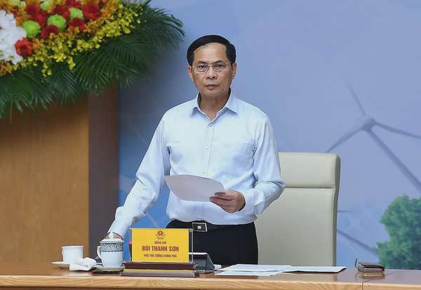 Phó Thủ tướng Bùi Thanh Sơn yêu cầu Bộ Công Thương khẩn trương hoàn thiện, trình Thủ tướng Chính phủ ban hành Kế hoạch thực hiện Quy hoạch điện VIII điều chỉnh trước ngày 15/6/2025 - Ảnh: VGP/Hải Minh