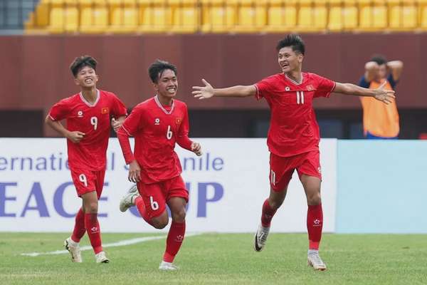 Lịch thi đấu bóng đá 30/5: U16 Việt Nam và Trung Quốc