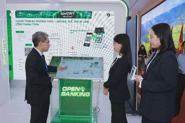 Giải pháp tài chính số OCB nổi bật tại sự kiện chuyền đổi số ngành Ngân hàng 2025