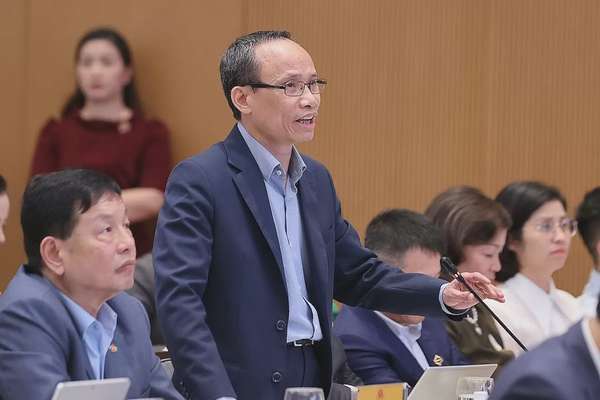 TS. Cấn Văn Lực phát biểu tại Tọa đàm. Ảnh: VGP/Nhật Bắc