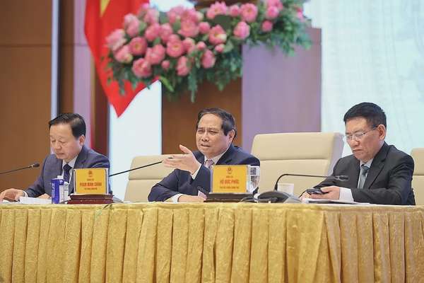 Thủ tướng Chính phủ trực tiếp trao đổi, trả lời nhiều kiến nghị, đề xuất của doanh nghiệp - Ảnh: VGP/Nhật Bắc