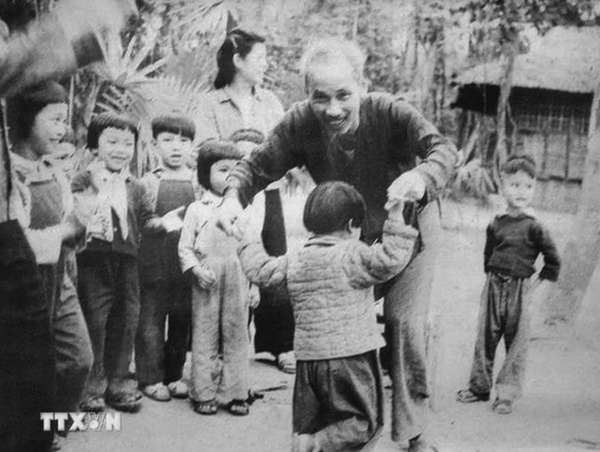 Thư Bác Hồ gửi các cháu thiếu niên nhi đồng