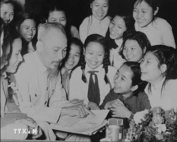 Thư Bác Hồ gửi các cháu thiếu niên nhi đồng