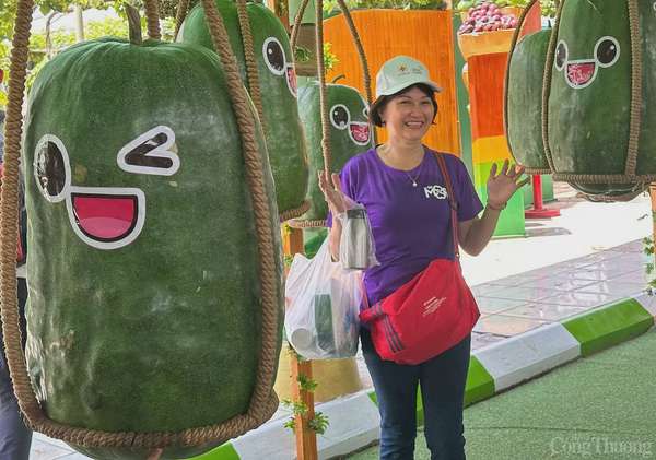 “Săn” trái cây giá rẻ tại Lễ hội trái cây Nam Bộ