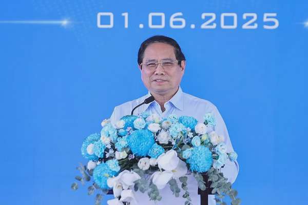 Thủ tướng Phạm Minh Chính đề nghị Tập đoàn CMC tiên phong trong phát triển khoa học, công nghệ, đổi mới sáng tạo và chuyển đổi số. Ảnh: VGP/Nhật Bắc