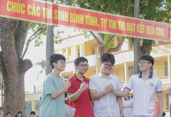 Vĩnh Phúc: Kỳ thi tuyển sinh lớp 10 diễn ra an toàn, một thí sinh vi phạm quy chế thi