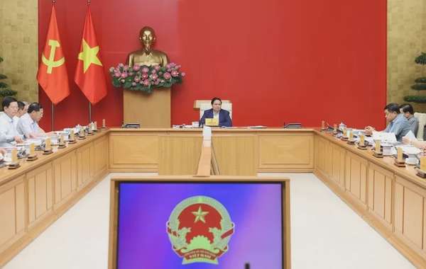 Thủ tướng nêu rõ, năm 2025, chúng ta tiếp tục tiết kiệm chi thường xuyên để dành thêm nguồn lực cho các dự án lớn, nhiệm vụ quan trọng- Ảnh: VGP/Nhật Bắc
