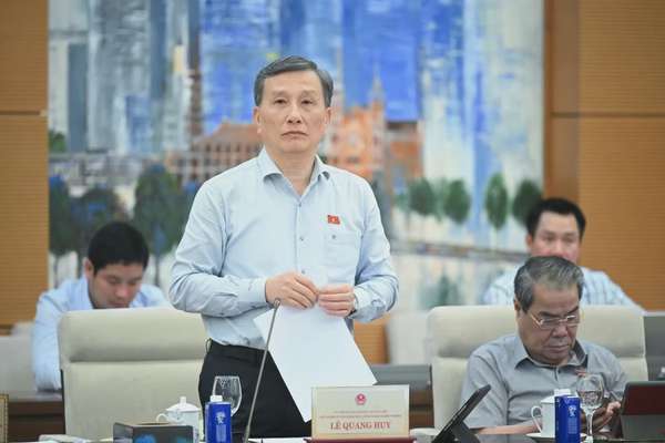 Chủ nhiệm Ủy ban Khoa học, Công nghệ và Môi trường Lê Quang Huy. Ảnh: VPQH