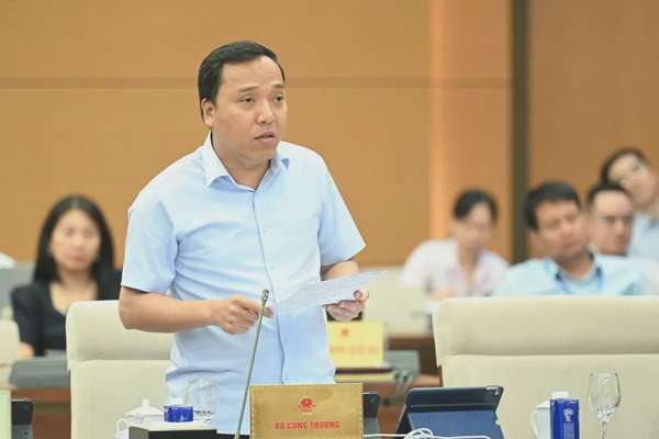 Chủ tịch Quốc hội: Luật Hóa chất (sửa đổi) đã tinh gọn đáng kể