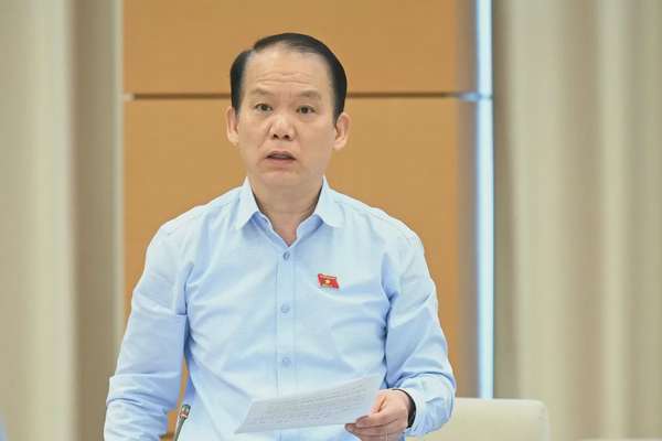 Chủ nhiệm Ủy ban Pháp luật và Tư pháp Hoàng Thanh Tùng