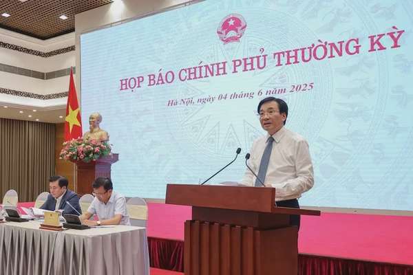 Bộ trưởng, Chủ nhiệm VPCP Trần Văn Sơn, Người phát ngôn của Chính phủ - Ảnh: VGP/Nhật Bắc
