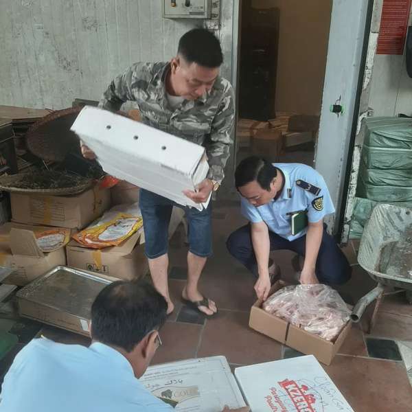 Hộ kinh doanh Lục Hồng vi phạm nghiêm trọng an toàn thực phẩm, bị đề xuất xử phạt hơn 49 triệu đồng