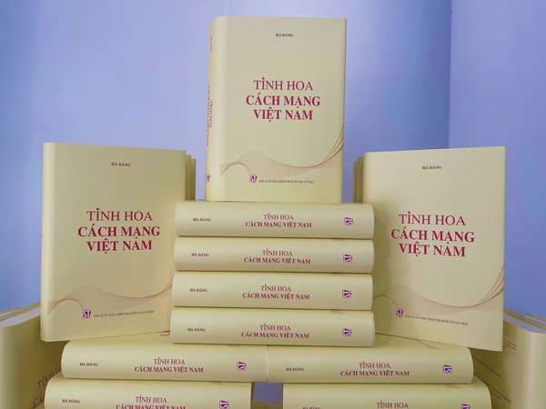 Ra mắt cuốn sách 'Tinh hoa cách mạng Việt Nam'