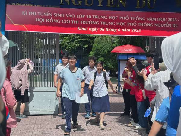 TP. Hồ Chí Minh: Hình ảnh ấn tượng thí sinh vượt vũ môn hôm nay 7/6
