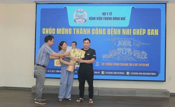 Thành phố Huế: Ghép gan thành công cho bệnh nhi nhỏ tuổi nhất
