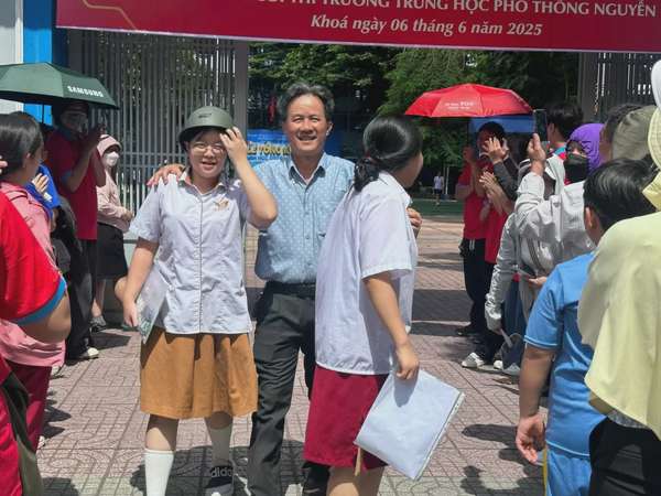 TP. Hồ Chí Minh: Hình ảnh ấn tượng thí sinh vượt vũ môn hôm nay 7/6