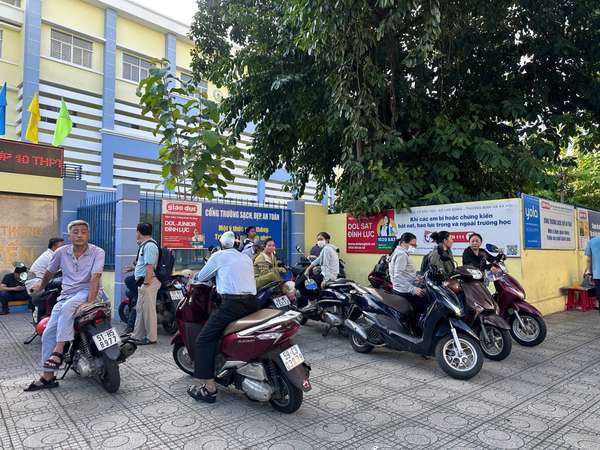 TP. Hồ Chí Minh: Hơn 76.000 thí sinh hoàn thành ngày TP. Hồ Chí Minh: Hơn 76.000 thí sinh hoàn thành ngày