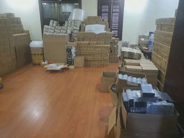 Hà Nội: Triệt phá đường dây buôn đồng hồ giả quy mô lớn chưa từng có
