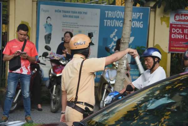TP. Hồ Chí Minh: Hình ảnh ấn tượng thí sinh vượt vũ môn hôm nay 7/6