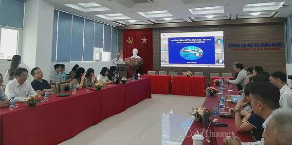 Sáng 7/6, Hiệp hội Phát triển nhân lực logistics Việt Nam (VALOMA) đã có buổi làm việc với Trường Đại học Xây dựng Hà Nội 