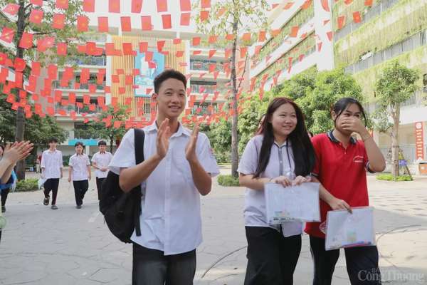 Hà Nội: Cả nhà treo thưởng nếu con đỗ nguyện vọng một Hà Nội: Cả nhà treo thưởng nếu con đỗ nguyện vọng một