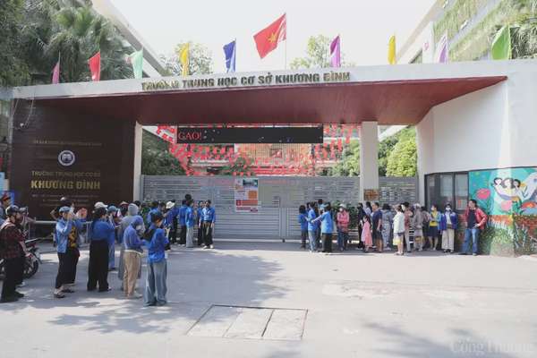 Hà Nội: Cả nhà treo thưởng nếu con đỗ nguyện vọng một Hà Nội: Cả nhà treo thưởng nếu con đỗ nguyện vọng một