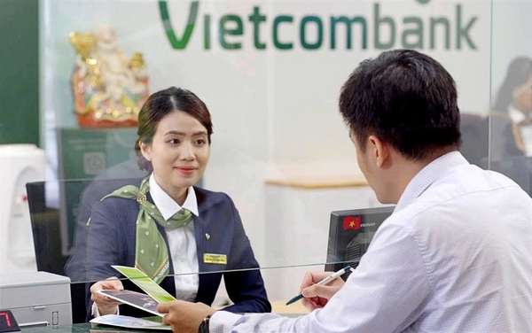 Lãi suất Vietcombank mới nhất tháng 8/2024: Gửi 300 triệu kỳ hạn 12 tháng nhận lãi bao nhiêu?