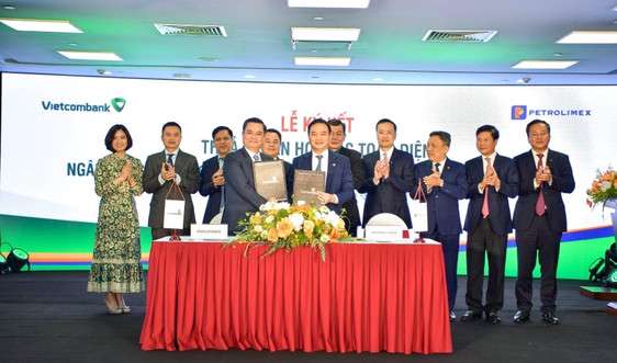 Vietcombank và Tập đoàn Xăng dầu Việt Nam ký kết thỏa thuận hợp tác toàn diện