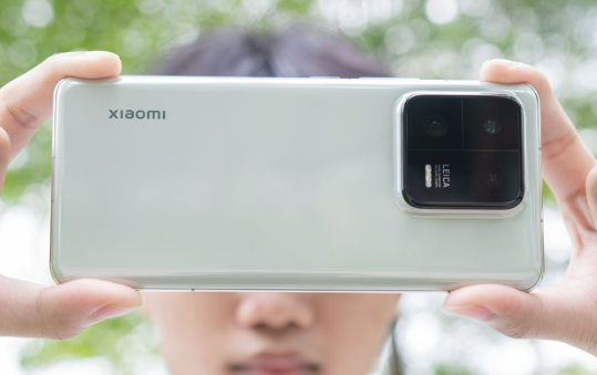 Giá Xiaomi 13 Pro đại hạ sàn: Chip Rồng hàng đầu, camera 