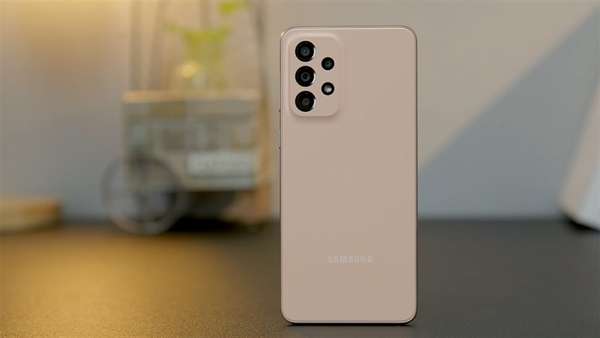 Samsung Galaxy A33 rẻ ngỡ ngàng cuối tháng 1: Cấu hình mạnh đủ để “mê hoặc” lòng người
