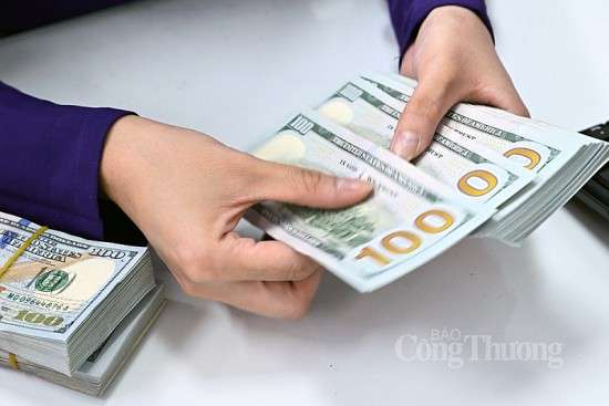 Tỷ giá USD hôm nay 21/6/2024: USD trong nước tiếp tục giảm, thế giới “quay đầu” tăng cao