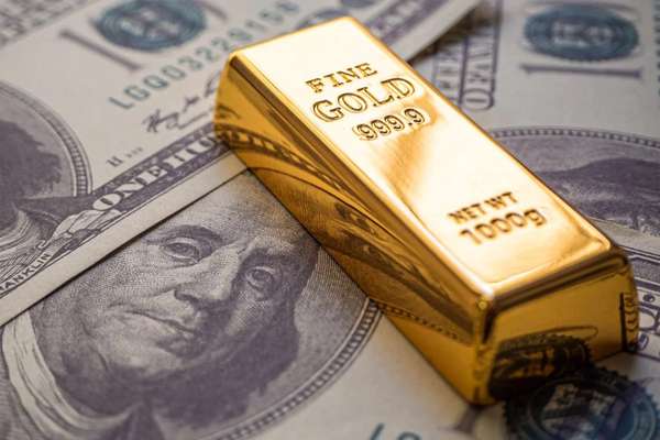 Vì sao giá vàng và giá USD đồng loạt tăng?
