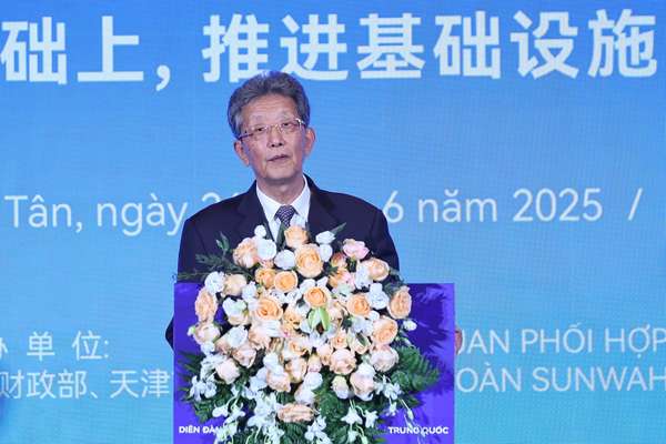 Thủ tướng: Cộng đồng doanh nghiệp là trụ cột quan trọng kết nối kinh tế Việt Nam – Trung Quốc- Ảnh 4. Thủ tướng: Cộng đồng doanh nghiệp là trụ cột quan trọng kết nối kinh tế Việt Nam – Trung Quốc- Ảnh 4.