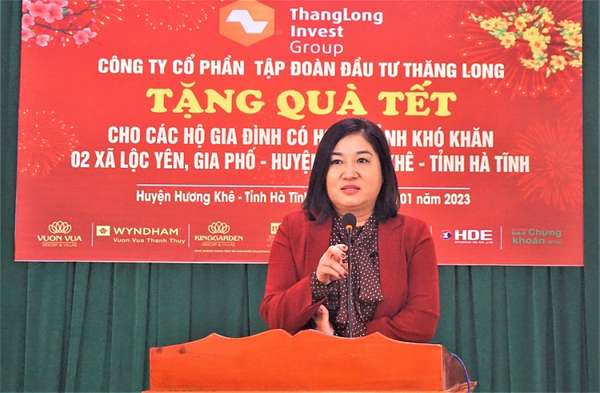  Bà Đoàn Thị Thu Hương, Chủ tịch Công đoàn Công ty Cổ phần Tập đoàn Đầu tư Thăng Long phát biểu