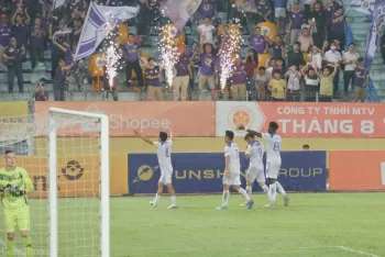 Thắng Công an Hà Nội 2-0:  Hà Nội FC xây chắc ngôi vị thứ 2