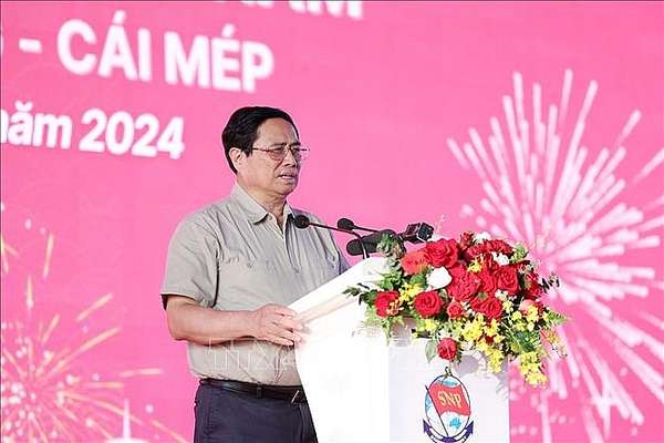 Thủ tướng Phạm Minh Chính phát biểu tại lễ đón tàu quốc tế và phát lệnh làm hàng đầu xuân Giáp Thìn 2024 tại Cảng quốc tế Tân Cảng - Cái Mép (TCIT). Ảnh: Dương Giang/TTXVN