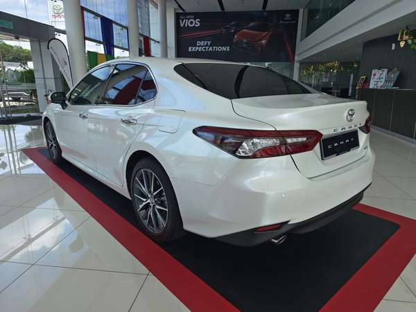 Vào tháng Ngâu, giá Toyota Camry về đáy mới, thách thức lớn cho Mazda 6