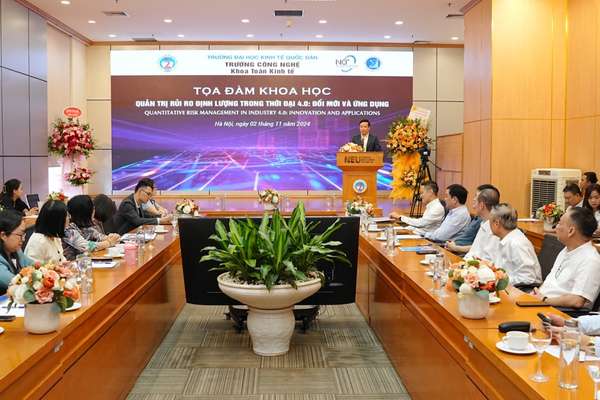 Buổi tạo đàm khoa học “Quản trị rủi ro định lượng trong thời đại 4.0” của Đại học Kinh tế Quốc dân nhận được nhiều sự quan tâm của các nhà khoa học, ngân hàng, công ty bảo hiểm lớn tại Hà Nội.