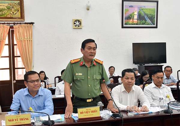 Đại tá Hồ Việt Triều thông tin đã khởi tố vụ án lãng phí 8 tỷ đồng ở dự án bờ kè thị trấn Hoà Bình, tỉnh Bạc Liêu.