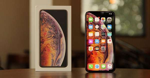 iphone2.jpg