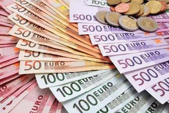 Tỷ giá Euro hôm nay 19/4/2024: Đồng Euro tiếp tục mạnh hơn, VCB tăng 173,71 VND/EUR