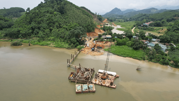 Dự án hạ tầng giao thông quan trọng bậc nhất khu vực miền núi phía Bắc gặp khó và dấu hỏi về khả năng hoàn thành đúng tiến độ