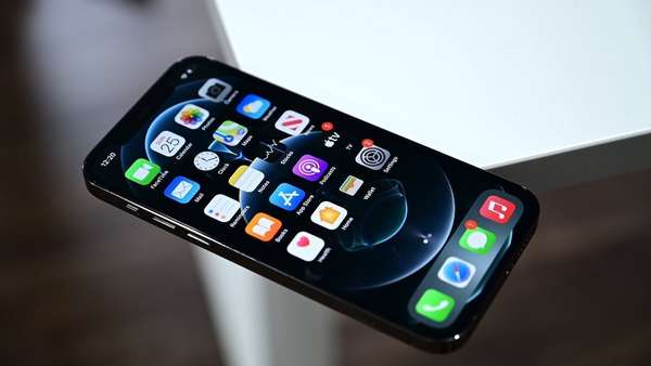 iphone.jpg