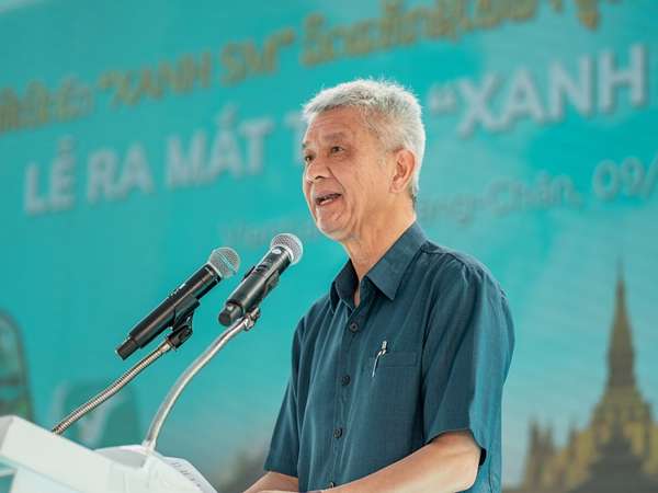 Bí thư Trung ương Đảng, Bí thư Thành ủy kiêm Chủ tịch HĐND TP Vientiane phát biểu tại sự kiện ra mắt Xanh SM
