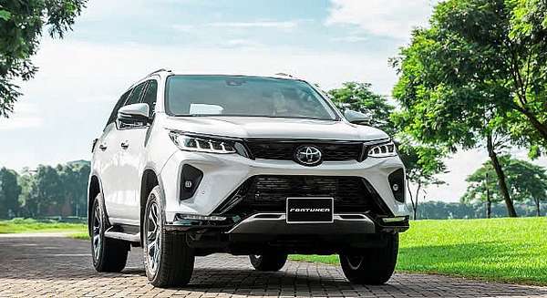 Giá xe Toyota Fortuner 