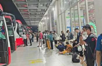 Người dân ‘đổ’ về miền Tây lễ 30/4-1/5, du lịch sôi động